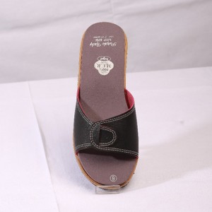 Purple lady MCR Chappal 7